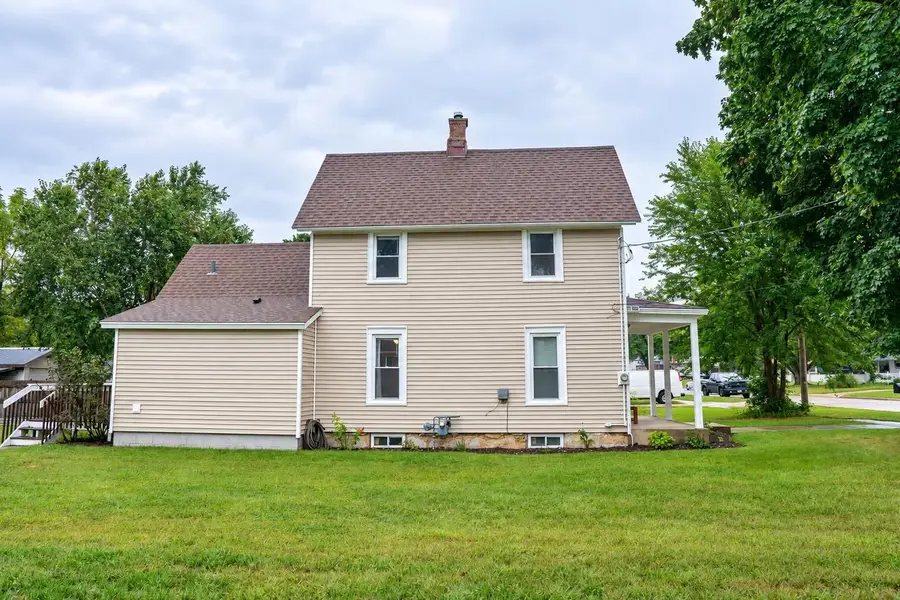138 S Adams Street, South Beloit, IL 61080 - #2