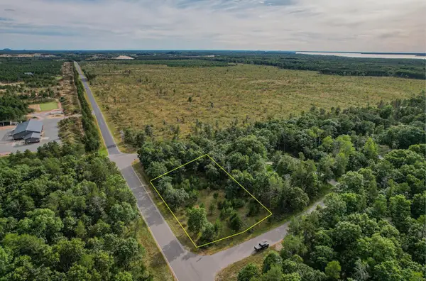 1501 Locust Trail, Nekoosa, WI 54457