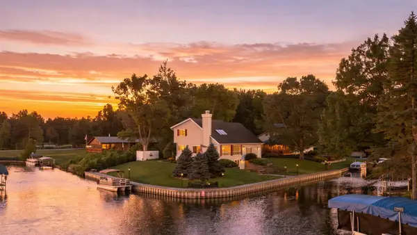 W4292 Red Oak Court, Mauston, WI 53948
