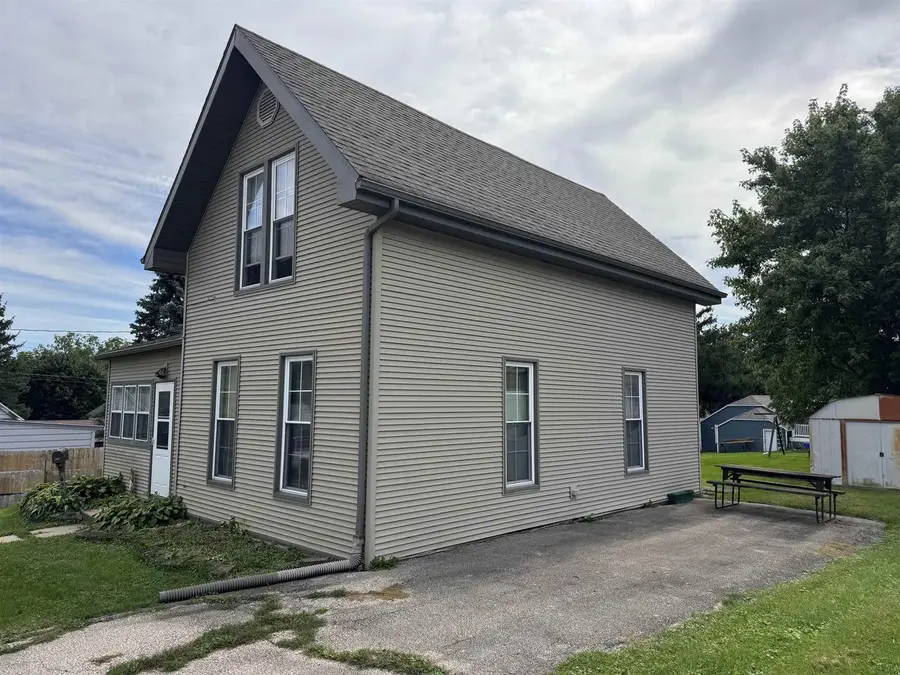 429 E Harriet Street, Darlington, WI 53530 - #3