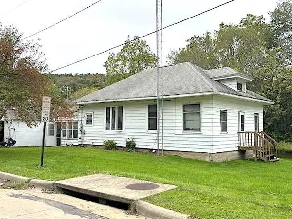 912 3rd Street, Marquette, IA 52158
