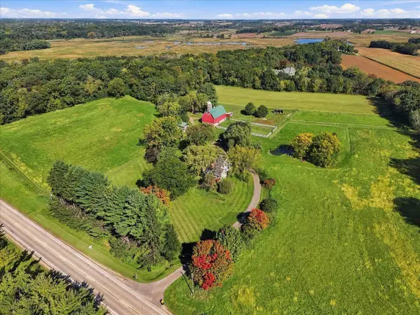 1942 County Road BB, Cottage Grove, WI 53527