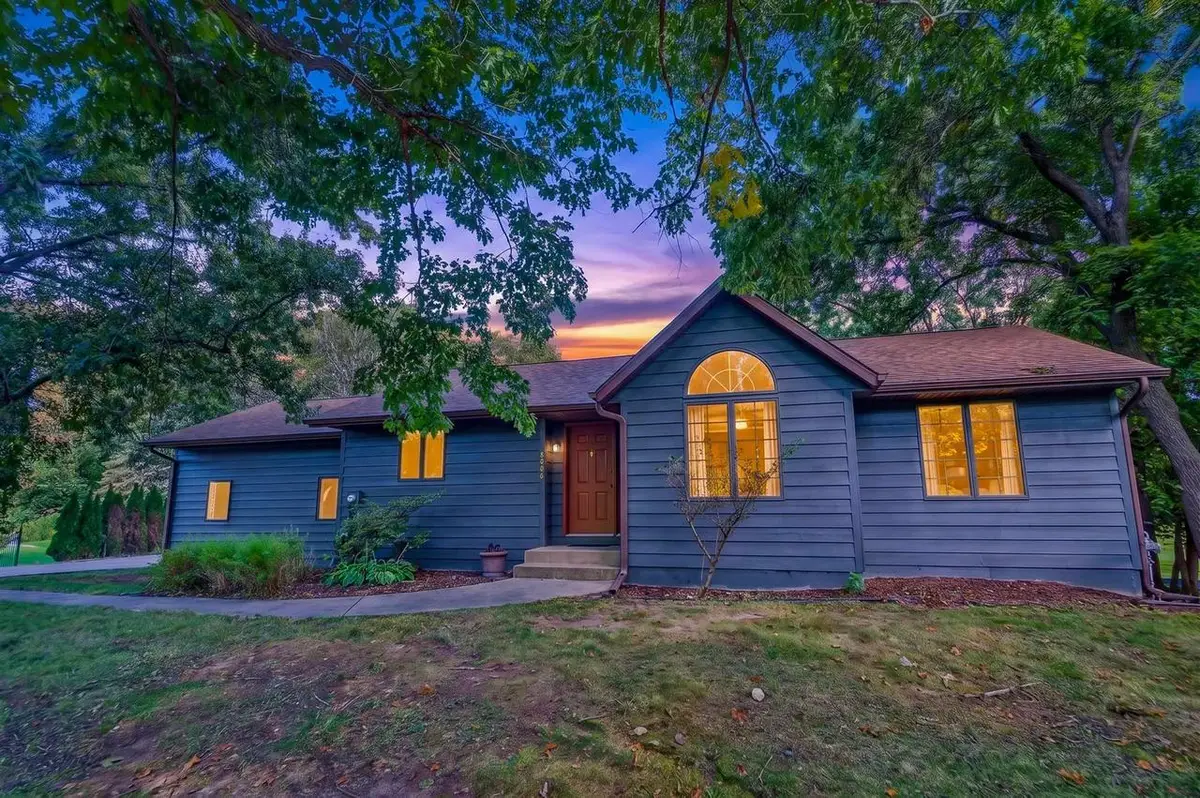 8062 Burr Oak Trail, Cross Plains, WI 53528 - #1