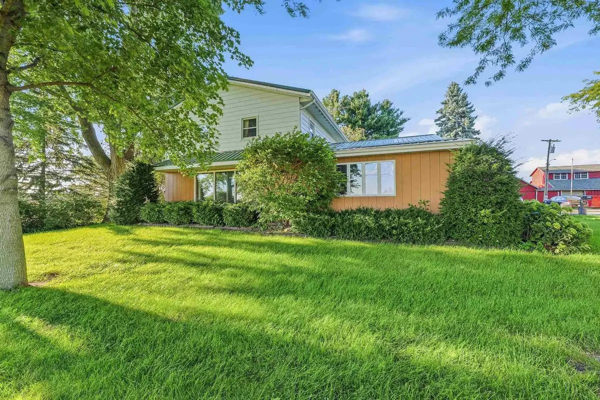 W7274 Hwy 33, Beaver Dam, WI 53916 - #1