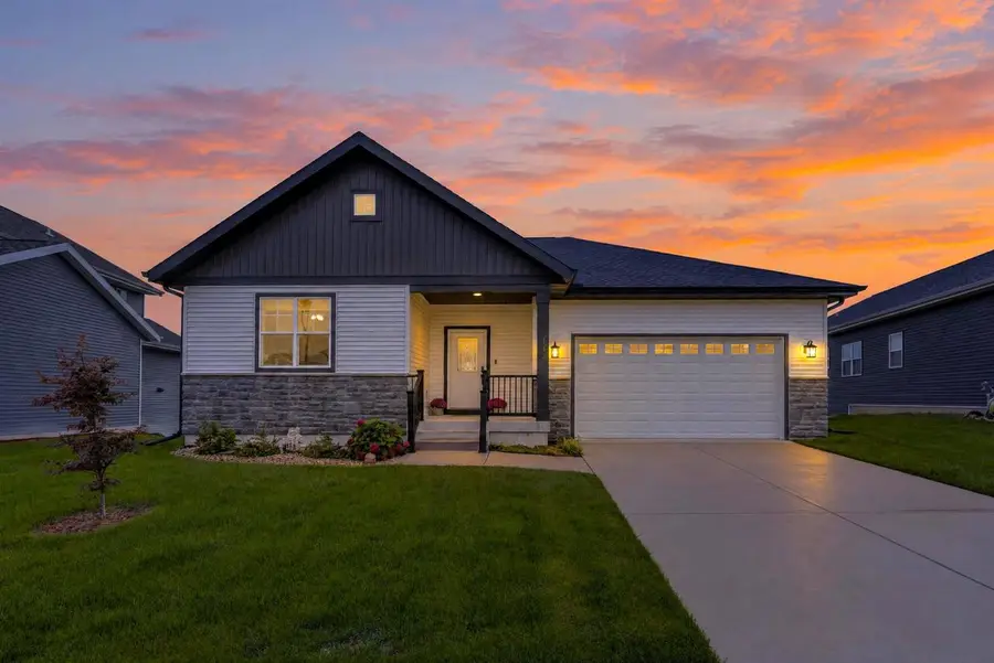 142 N Legacy Way, Sun Prairie, WI 53590 - #2