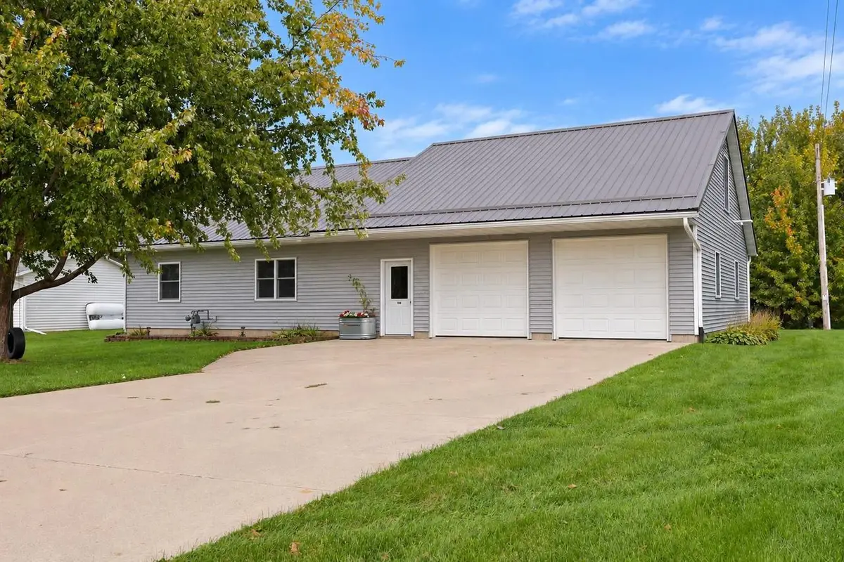 106 E North Street, La Valle, WI 53941 - #1