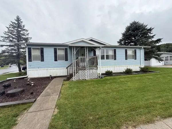 603 Topaz Trail, Lannon, WI 53046