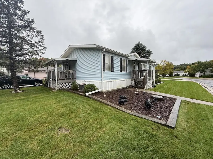 603 Topaz Trail, Lannon, WI 53046 - #2