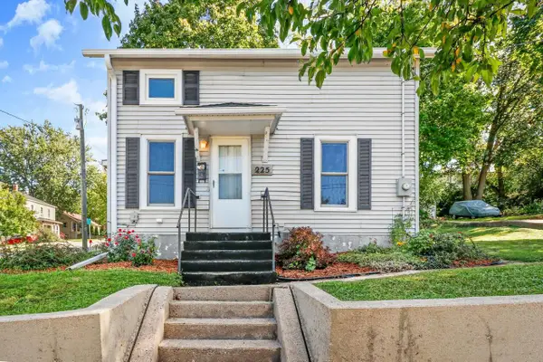 225 Hillside Avenue, Stoughton, WI 53589