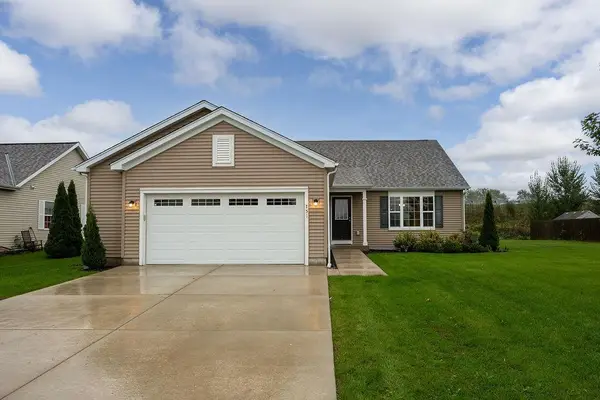 751 S Sugarpine Way, Elkhorn, WI 53121