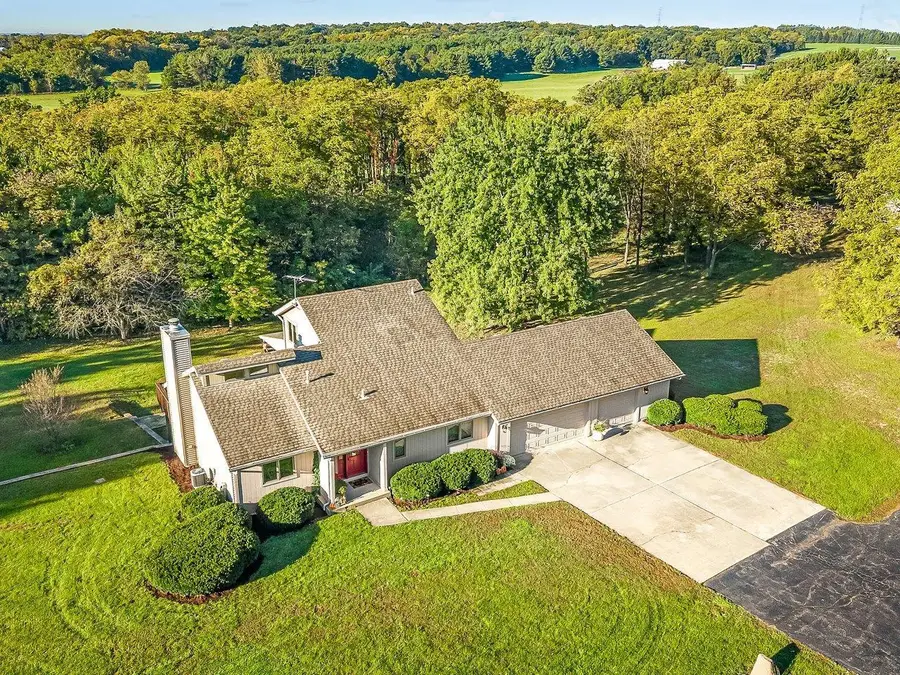5810 Forest Preserve Road, Rockton, IL 61072 - #3