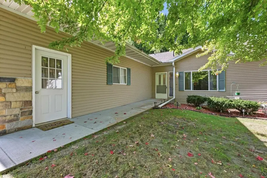 704 Riverview Court, Jefferson, WI 53549 - #3