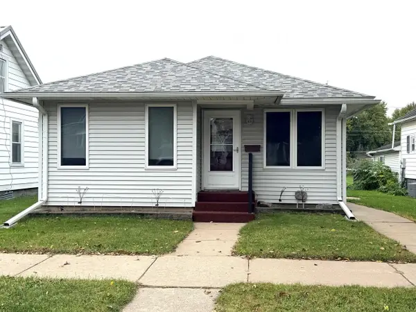 404 Kilbourn Avenue, Tomah, WI 54660