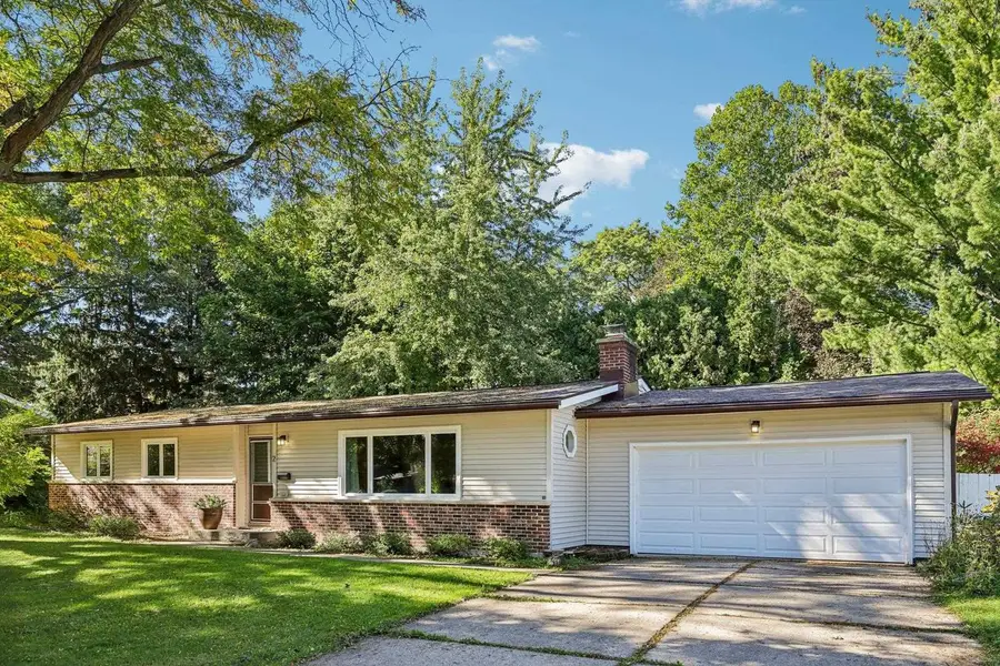 2 Carillon Drive, Madison, WI 53705 - #2
