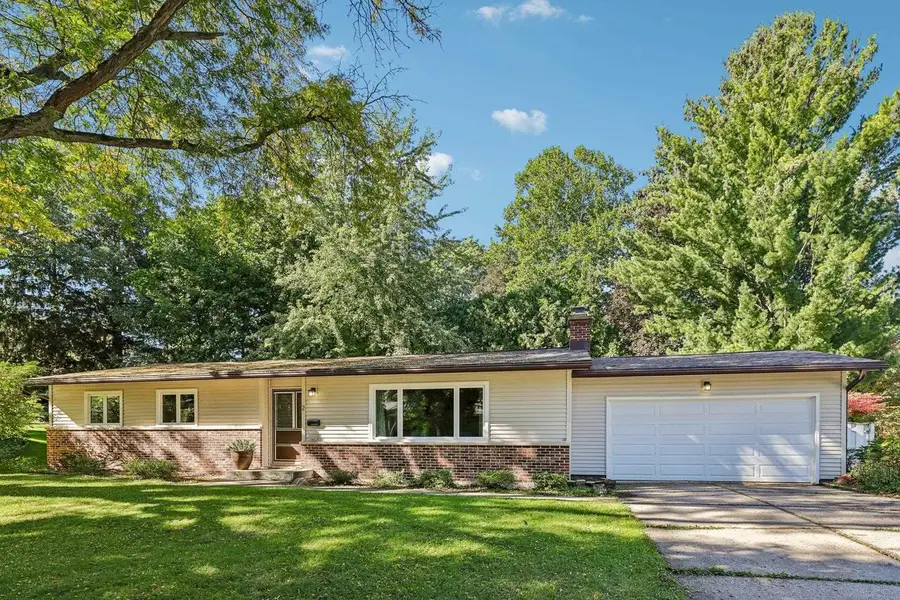 2 Carillon Drive, Madison, WI 53705 - #3