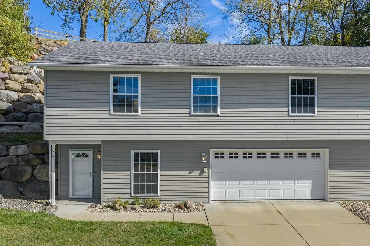 517 Vine Street, Baraboo, WI 53913 - #1
