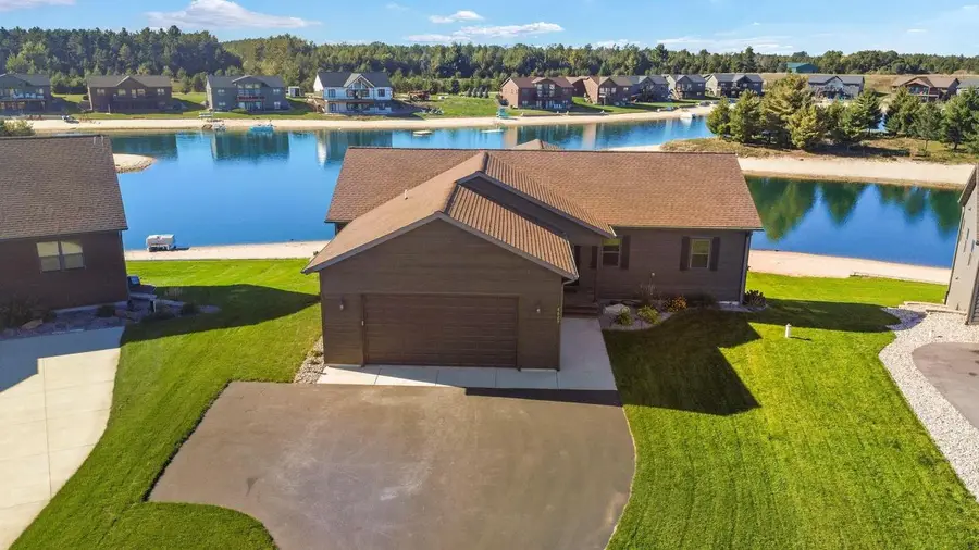 N8629 N Log Cabin Court, New Lisbon, WI 53950 - #2
