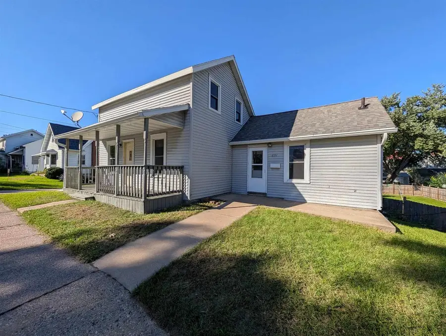 631 2nd Street, Reedsburg, WI 53959 - #2