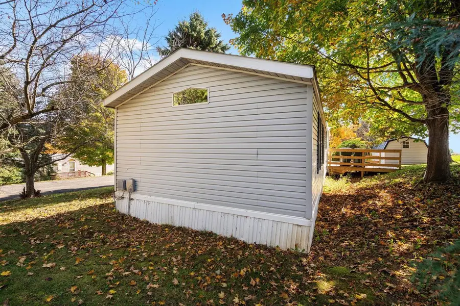 83 Mayflower Circle, Blue Mounds, WI 53517 - #2
