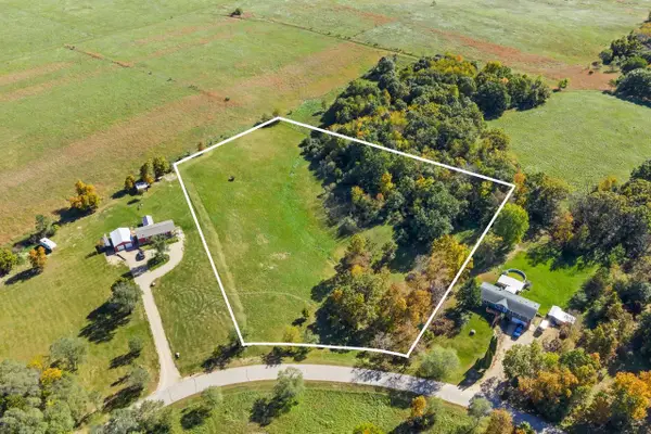 - 8th Lane, Packwaukee, WI 53949
