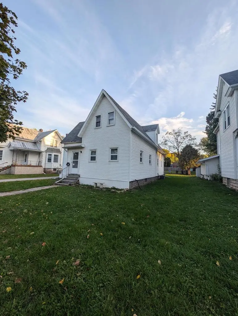 242 E MERRILL Avenue, Fond Du Lac, WI 54935 - #1