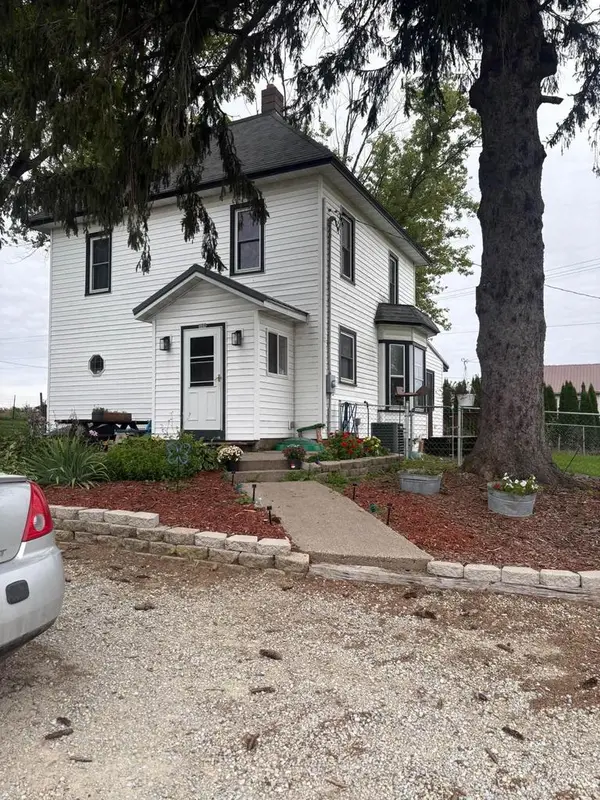 109 S Taylor Street, Mount Hope, WI 53816