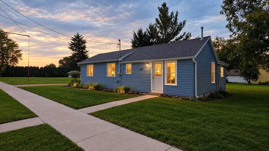 127 N McKinley Street, Lancaster, WI 53813 - #2