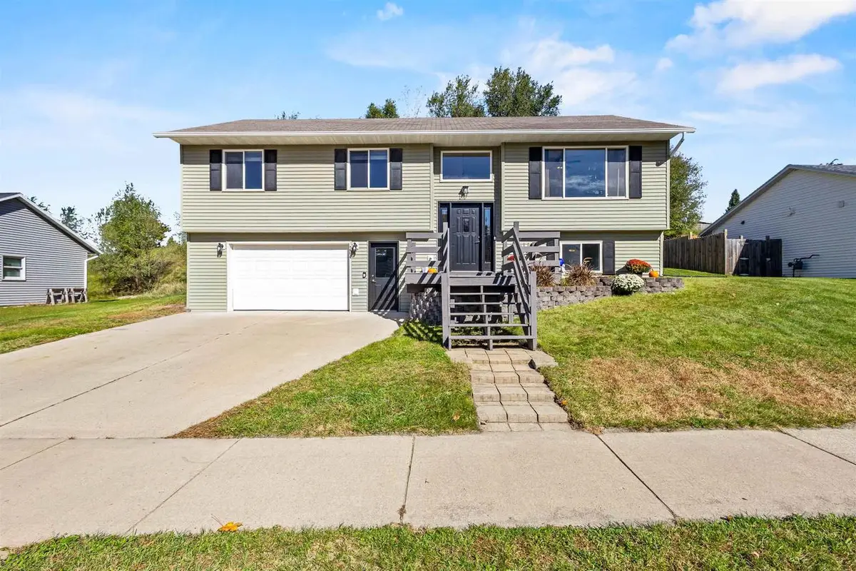 204 Thomas Road, Reedsburg, WI 53959 - #1