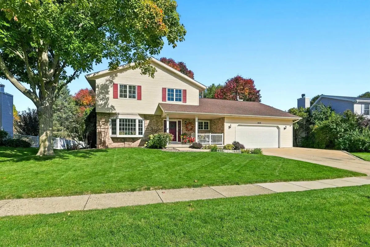 1602 Manchester Crossing, Waunakee, WI 53597 - #1