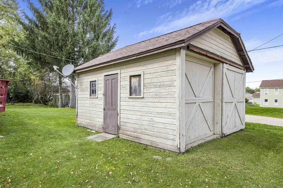222 E Merrimac Street, Dodgeville, WI 53533 - #3