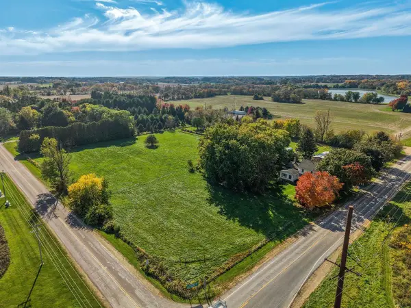 5689 County Road D, Oregon, WI 53575