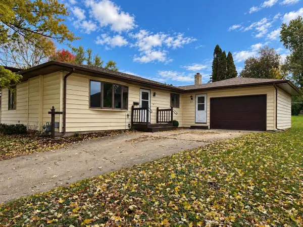 17 Highland Avenue, Edgerton, WI 53534
