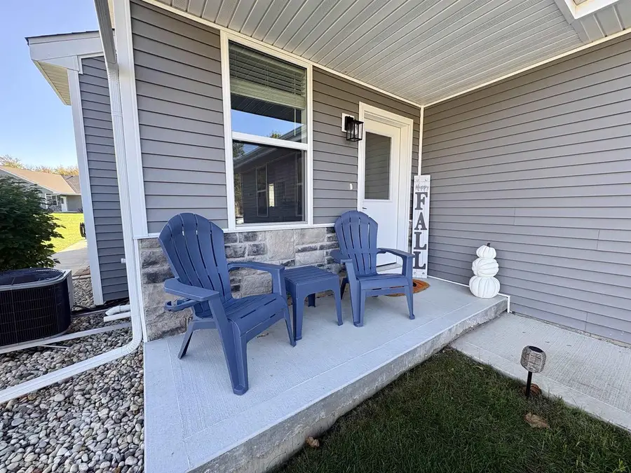 217 W Meadows Drive, Edgerton, WI 53534 - #2