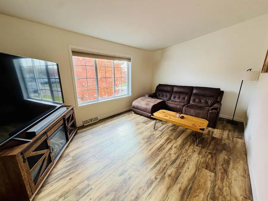 578 Summit Avenue, Monticello, WI 53570 - #2