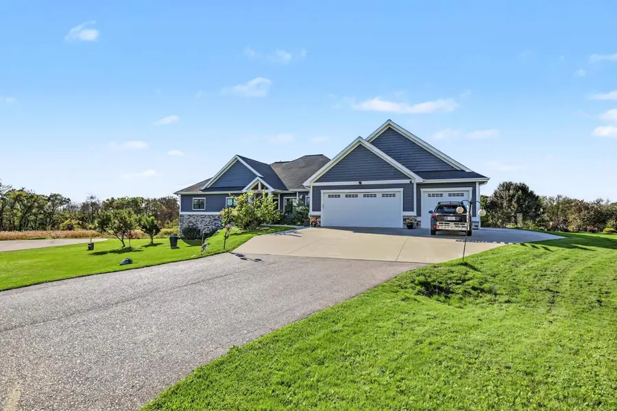 N4515 Prairie Knoll Circle, Portage, WI 53901 - #3