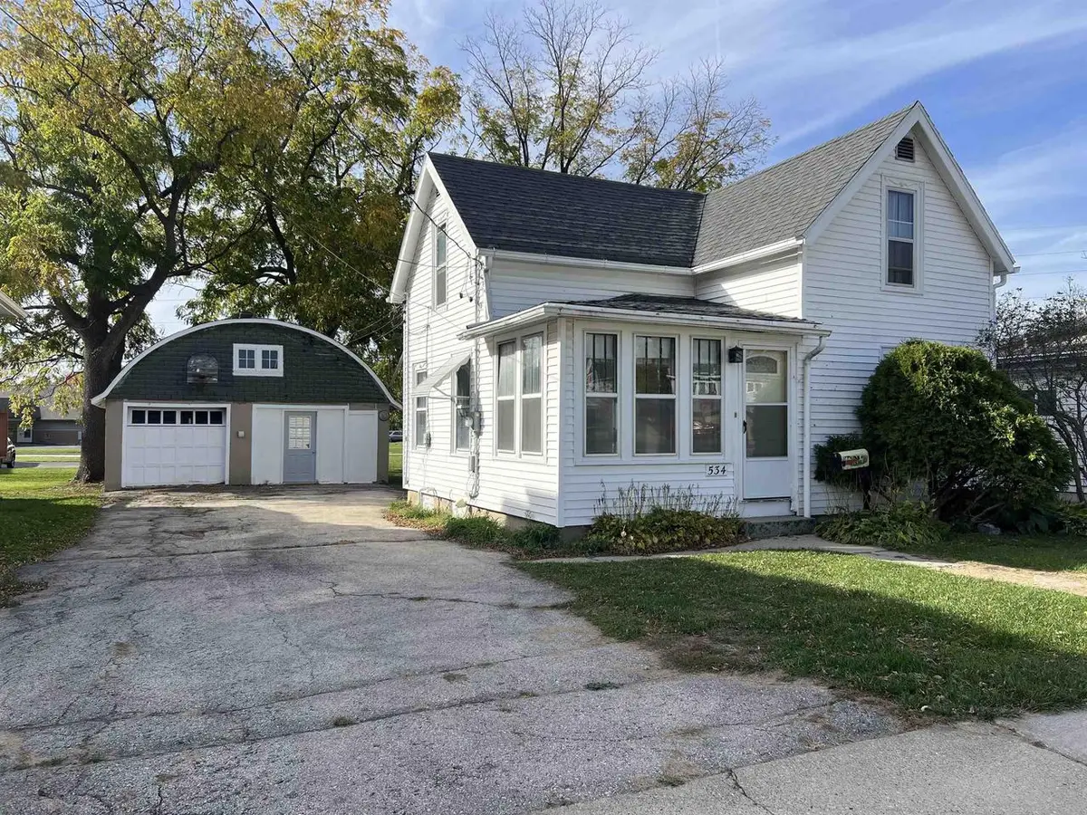 534 N Lincoln Avenue, Beaver Dam, WI 53916 - #1