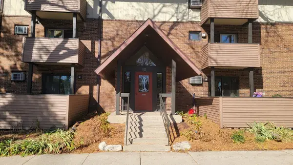 10 Maple Wood Lane #11, Madison, WI 53704