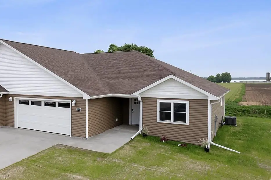 502 Roosevelt Street, Baraboo, WI 53913 - #1