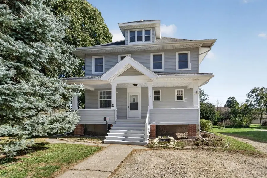 424 S Main Street, Lake Mills, WI 53551 - #2