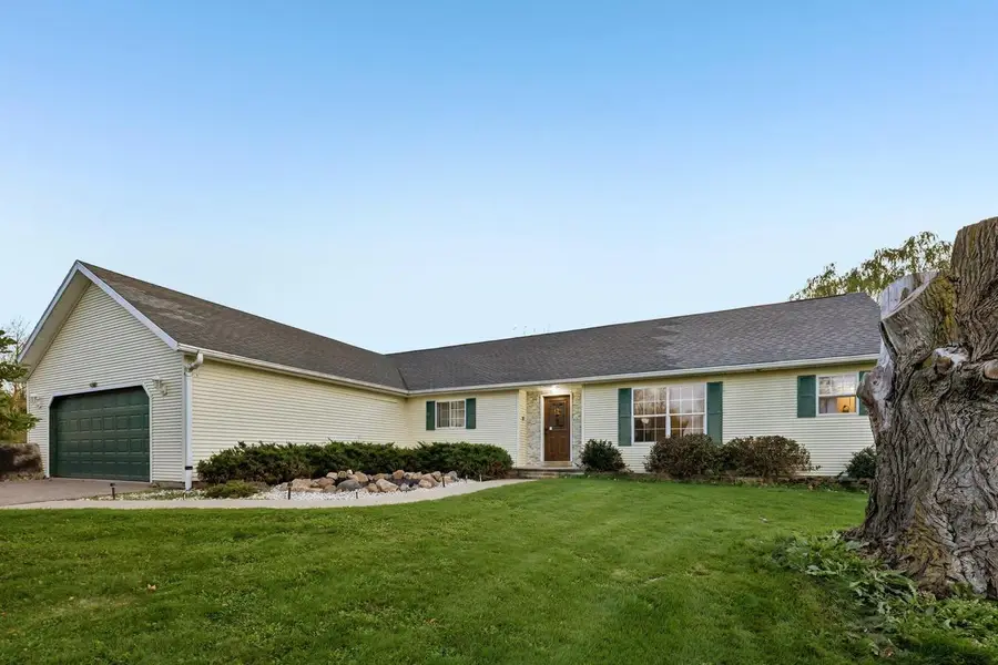 S5631 Glacier Drive, Baraboo, WI 53913 - #2
