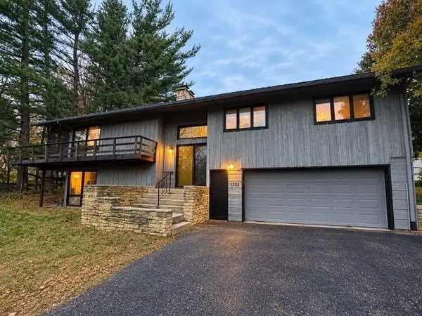 1725 Elizabeth Street, Baraboo, WI 53913