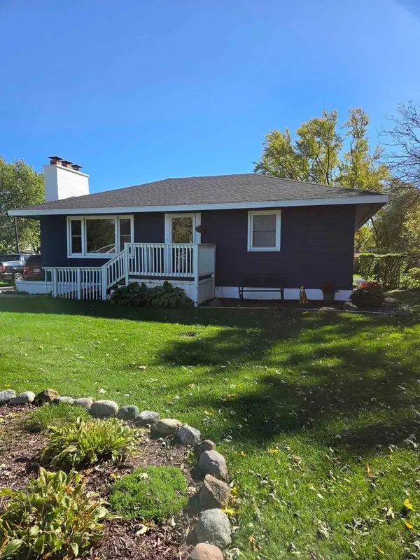 2020 E Bradley Street, Beloit, WI 53511