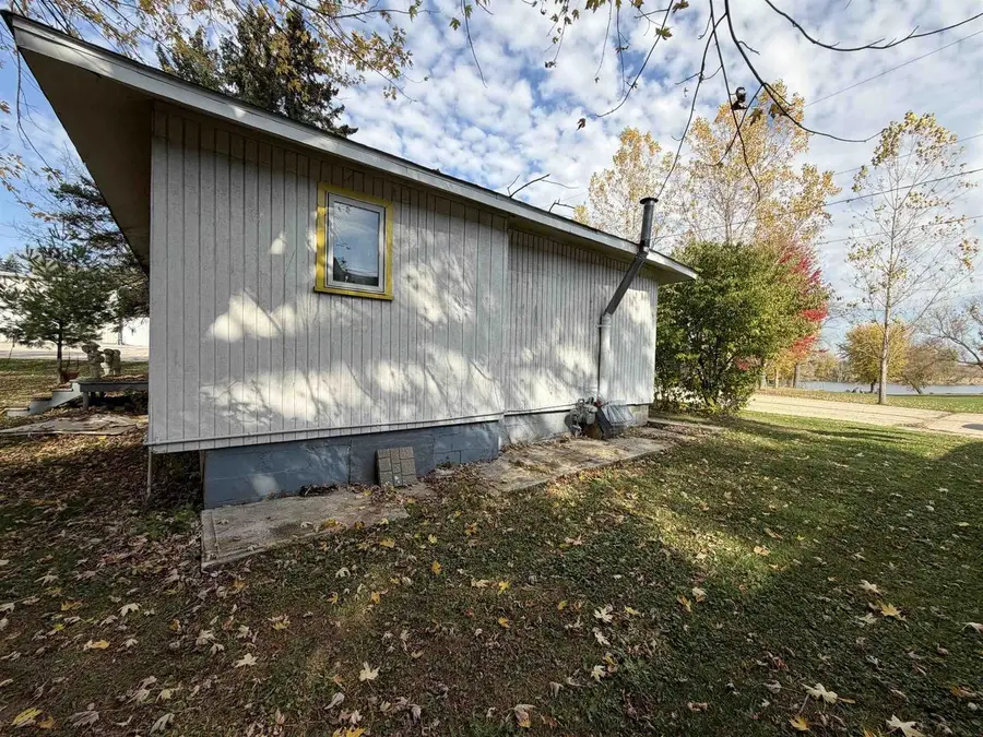 104 Elizabeth Street, Cambria, WI 53923 - #2