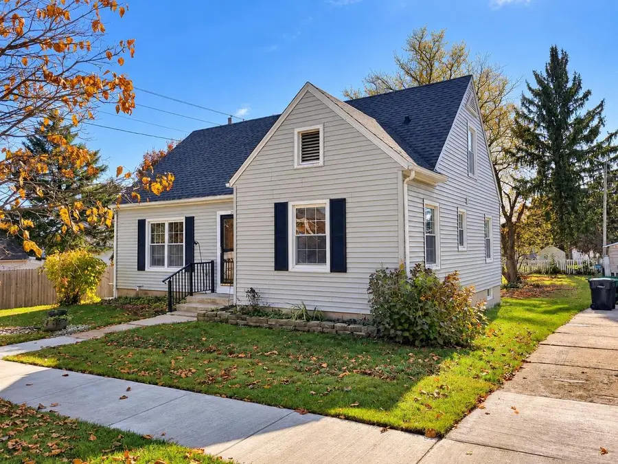 213 11th Avenue, New Glarus, WI 53574 - #3