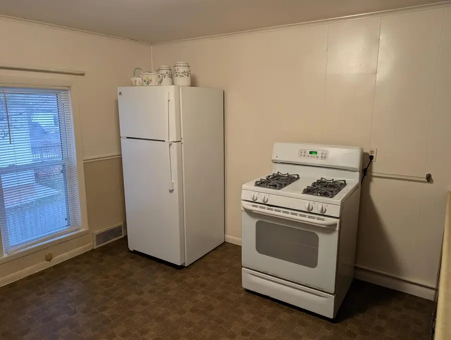 206 S 5TH AVENUE, Wausau, WI 54401 - Image #2