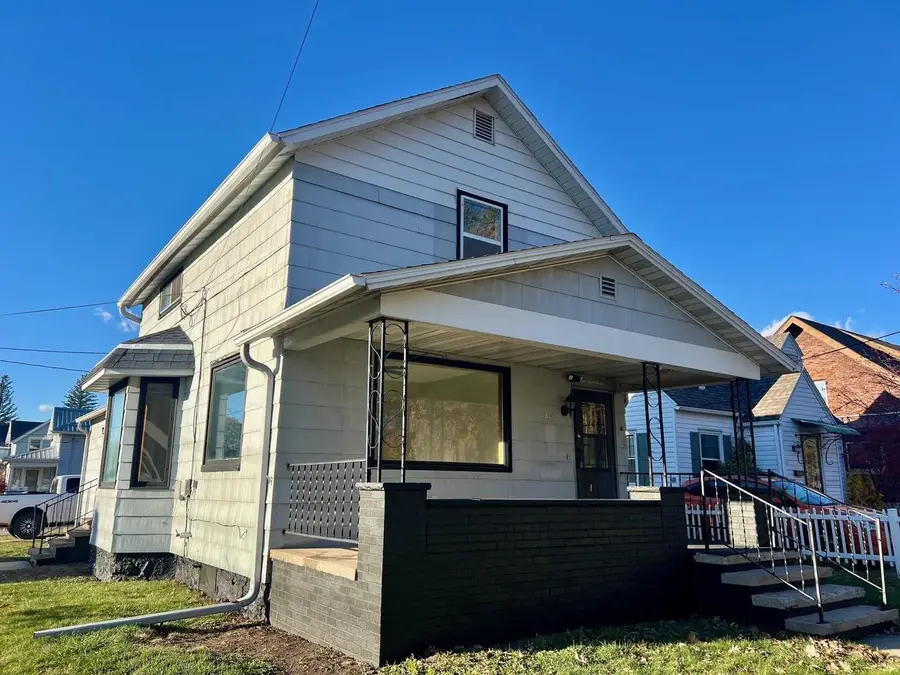 200 N WALNUT AVENUE, Marshfield, WI 54449 - Image #2