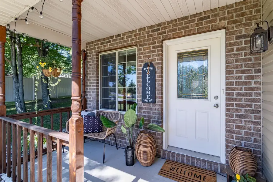 1914-1916 BROOK VIEW COURT, Wausau, WI 54403 - Image #2