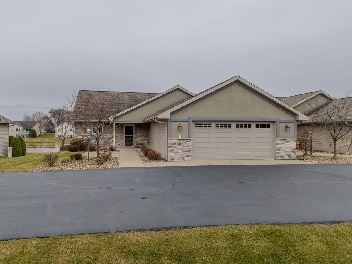 2219 BRYCE LANE #Unit 8A, Kronenwetter, WI 54455 - Image #1