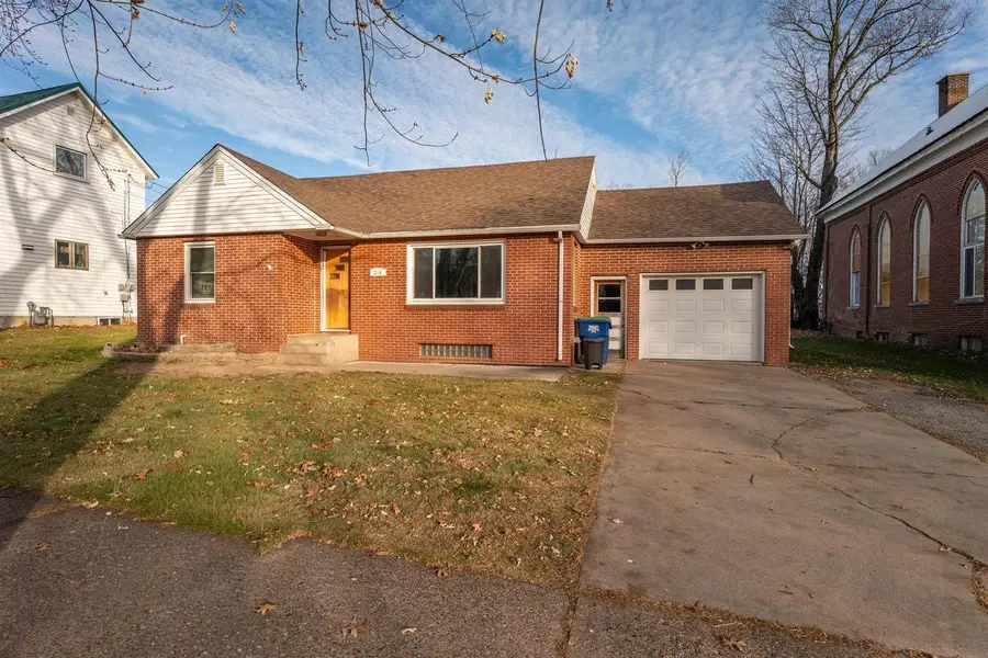 218 N 3RD AVENUE, Edgar, WI 54426 - Image #2