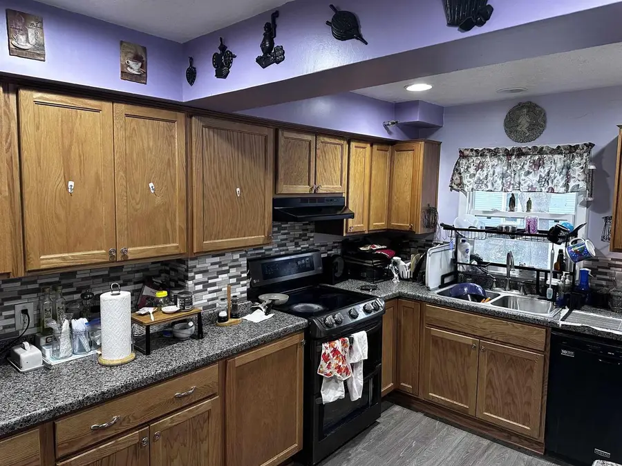 218 E CALUMET STREET, Appleton, WI 54915 - Image #2